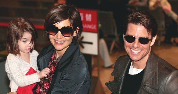 Katie Holmes a Tom Cruise se svojí dcerkou Suri.