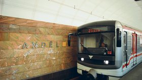 Katka svůj život ukončila skokem pod metro ve stanici Anděl