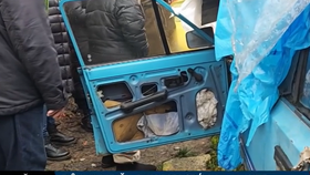 Nepojízdná stará škodovka, ve které bydlela 4 roky seniorka Katka