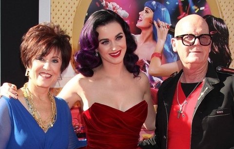 Otec zpěvačky Katy Perry šokuje: Moje dcera je ďáblovo dítě a potřebuje vyléčit!