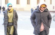Slavní milenci Katy Perry a Orlando Bloom na výletě v Česku: Do mrazu se oblékli za 150 000 Kč!
