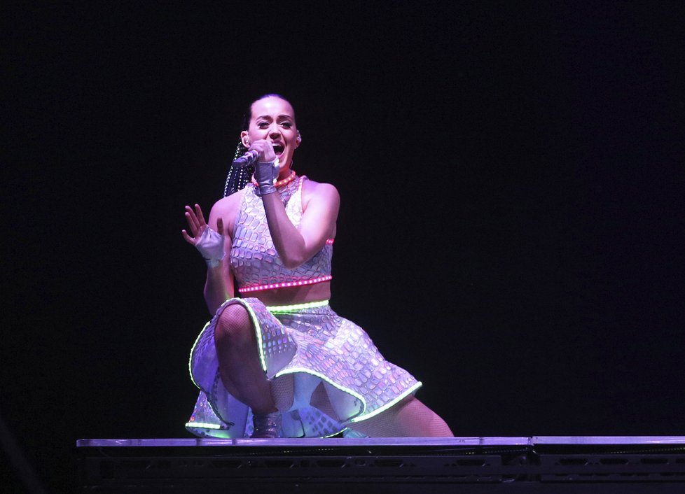 Katy Perry na pražském koncertu.