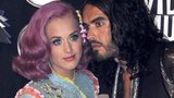 Rozvod Katy Perry: Zpěvačka se při něm usmívala