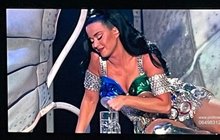 Katy Perry to v Las Vegas rozjela! PIVKO SI NATOČILA Z PODPRSENKY
