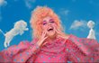Katy Perry v klipu Smile
