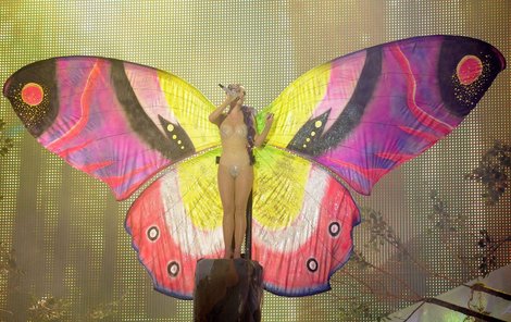 Jako motýl byla Katy dokonalá!