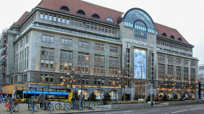 K exkluzivním nemovitostem, které vlastní Signa Reného Benka patří např. berlínský obchodní dům Kaufhaus des Westens.