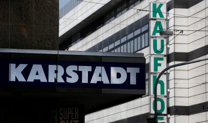 Německý antimonopolní úřad povolil obří fúzi řetězců Karstadt a Kaufhof