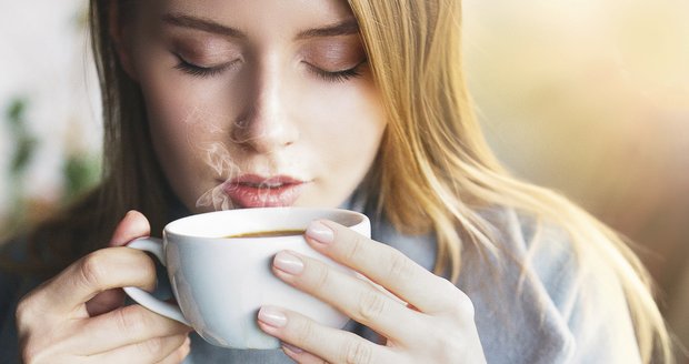 Je lepší káva horká, nebo studená? Vědci zjistili tato zajímavá fakta!