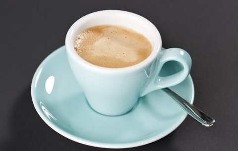 Zdravým lidem se doporučuje 4 až 6 šálků kávy DENNĚ!