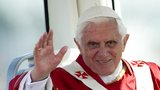 Papež jede na Kubu, Castro propustí 3 tisíce vězňů