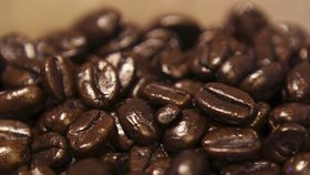 Káva, jeden z nejoblíbenějších a nejrozšířenějších nápojů na světě. (Ilustrační foto)