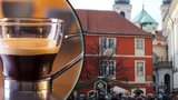 Historie kávy v Praze: První kavárnu otevřel Armén u Karlova mostu, pila se jako lék