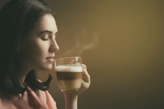 Kofein a jeho účinky na zdraví: Kolik šálků denně je v pořádku a kdy škodí zdraví?