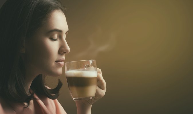Kofein a jeho účinky na zdraví: Kolik šálků denně je v pořádku a kdy škodí zdraví?
