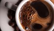 Fascinující: V ranním šálku kávy je ukrytý obrovský chemický vesmír