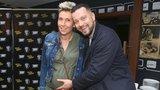Moderátor Divošek Kavalčík kyne s těhotnou partnerkou! 9 kilo nahoře