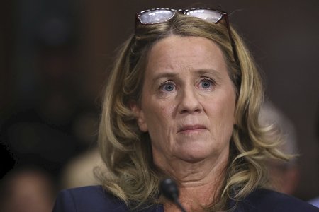 Christine Blaseyová Fordová pod přísahou v právním výboru Senátu USA prohlásila, že kandidát na soudce Nejvyššího soudu Brett Kavanaugh ji jako středoškolák sexuálně napadl.