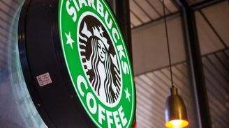 Nestlé chce oživit svůj byznys s kávou. Zaplatí Starbucksu miliardy