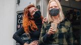 Kavárny marně vyhlíží konec lockdownu. V březnu řeší i veganské mléko bez příplatku