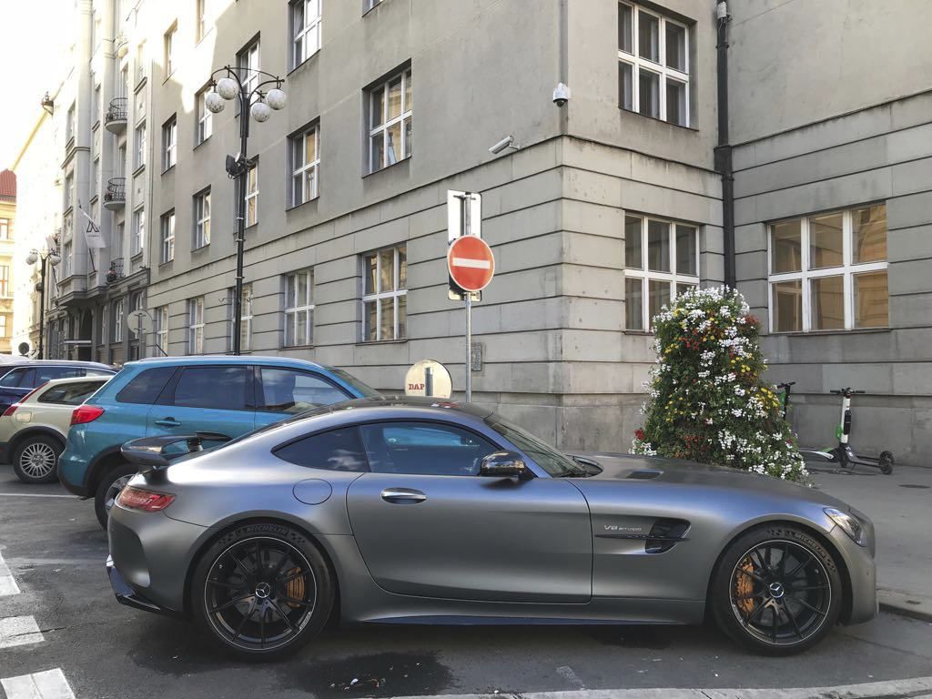 Ještě nezničený Mercedes AMG GT R stopera Sparty Kayi