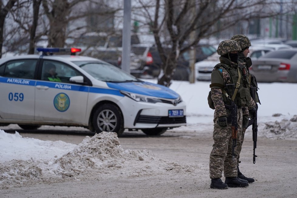 Zesílené bezpečnostní kontroly v Kazachstánu po vlně protestů (7. 1. 2022)