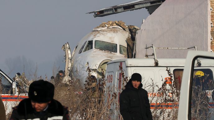 Při leteckém neštěstí v Kazachstánu zemřelo 12 lidí (27.12.2019).
