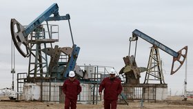 Z těžbě ropy v Kazachstánu obyčejní lidé moc nemají.