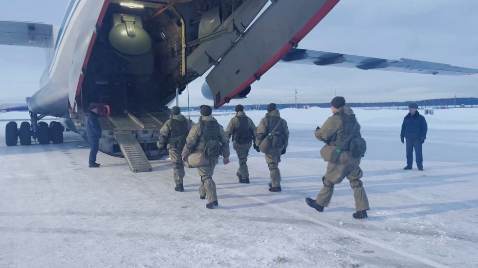 Ruští vojáci v Kazachstánu