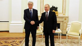 Kasym-Žomart Tokajev u Vladimira Putina.