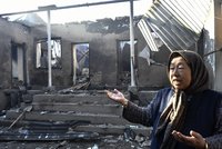 Krvavá bitka s muslimy na kraji vesnice: 10 mrtvých, zapálené domy a poničené obchody