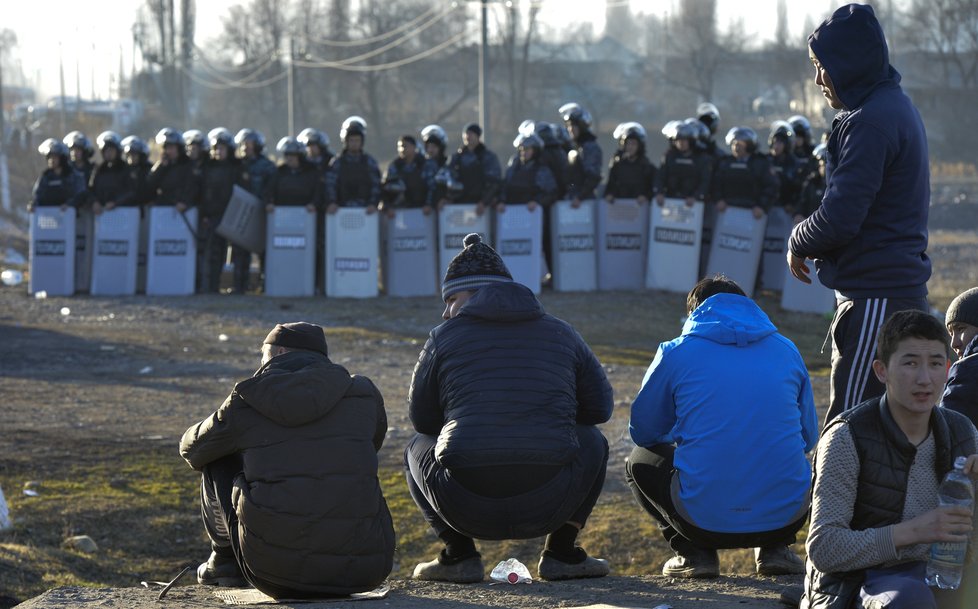 Vesnice v Kazachstánu vypadá, jak by se přes ní přehnala válka