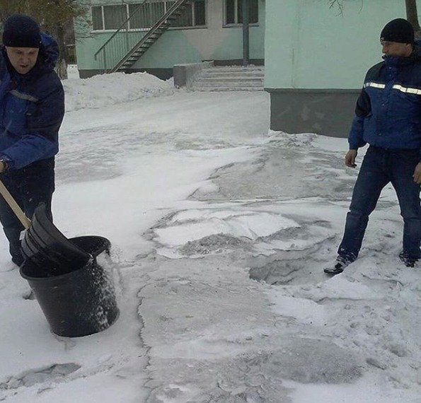 Černý sníh v Kazachstánu