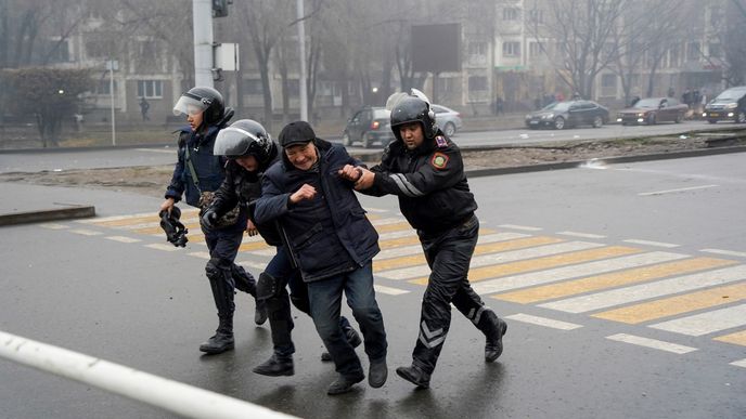 Nepokoje v Kazachstánu si vyžádaly 164 mrtvých, mezi nimi i děti