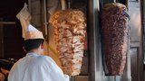 Skončí kebab, jak ho známe? EU řeší změny v jeho výrobě, prodejci se bojí