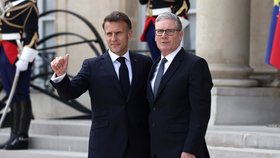 Britský premiér Keir Starmer s francouzským prezidentem Emmanuelem Macronem v dubnu 2026