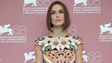 Keira Knightley okouzlila Benátky v květované róbě