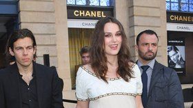 Opřela se do vévodkyně Kate, teď ji to taky čeká! Keira Knightleyová je podruhé těhotná