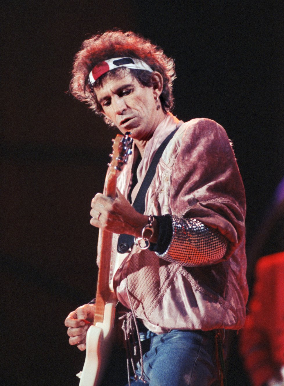 Keith Richards na prvním koncertě Rolling Stones v Československu (Praha, 1990)