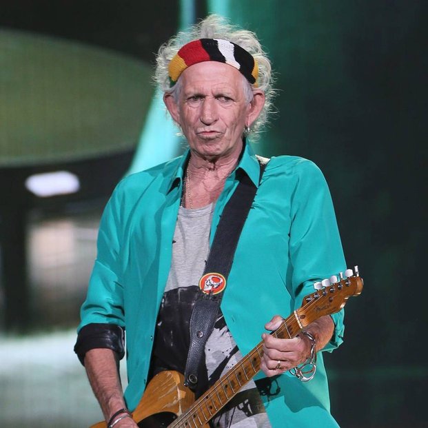 Kytarista kapely The Rolling Stones Keith Richards vlastní v 77 letech asi půl miliardy dolarů.