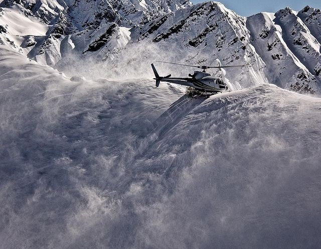 Velkým milovníkem zimních sportů byl i lyžařský průvodce Greg Harms, který rád sdílel záběry nadšených lyžařů a snowboardistů. Zahynul spolu s Kellnerem.