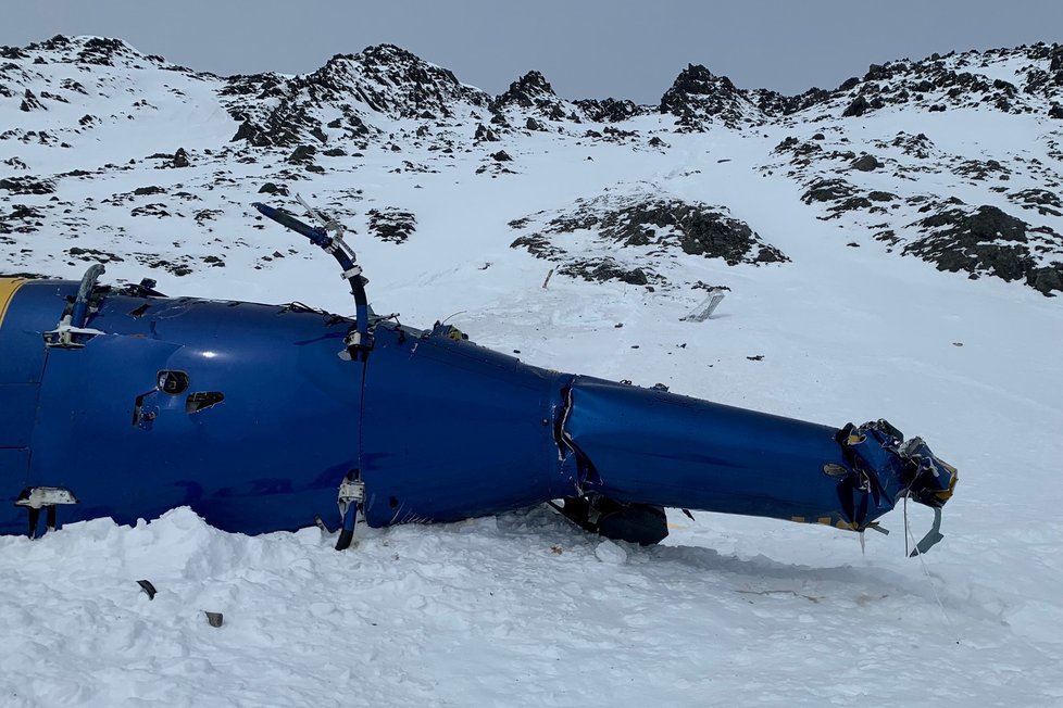 Fotografie z místa havárie vrtulníku na Aljašce, kde zemřel Petr Kellner i Greg Harms.