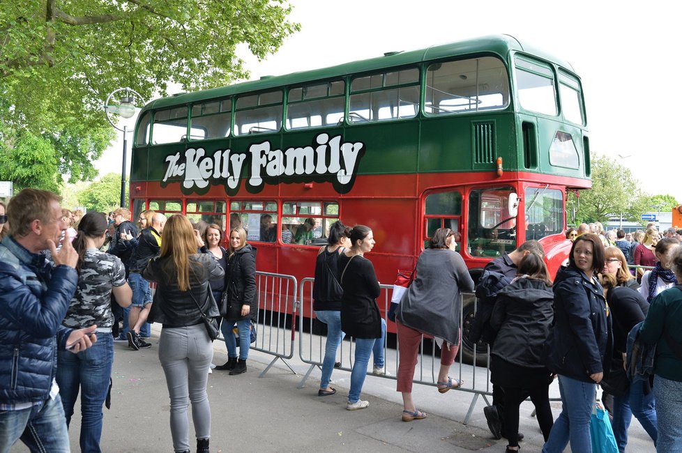 Koncert Kelly Family v exkluzivní reportáži Blesk.cz z německého Dortmundu.