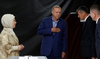 VIDEO DNE: Nejsme naštvaní. Odložme konflikty týkající se voleb, řekl Erdogan hned po svém zvolení