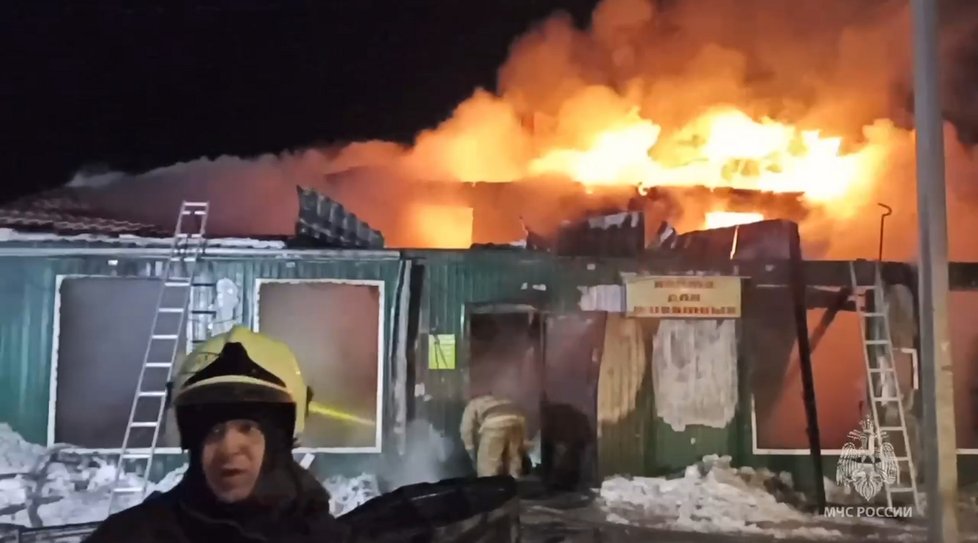 Požár v domě pro seniory v ruském Kemerovu (24.12.2022)