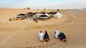 Kemp v beduínském stylu uprostřed pouště slouží hlavně jako zajímavé prostředí pro večeře a večerní program návštěvníků Dubaje