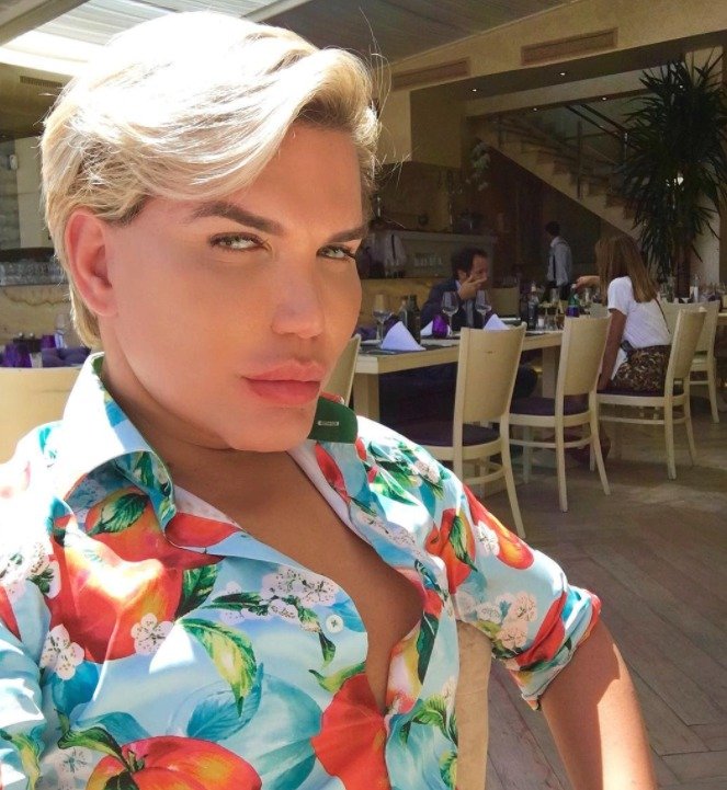 Živý Ken Rodrigo Alves