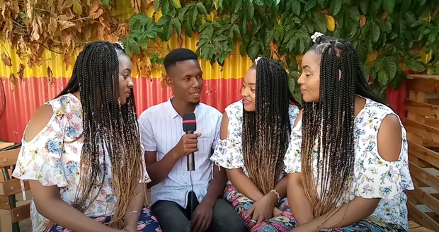 Keňan randí s identickými trojčaty: Musel si pro ně připravit speciální rozvrh