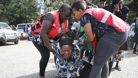 Útok v Nairobi si vyžádal 21 obětí.