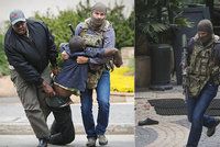 Hrdina z útoku na hotel: Hosty přiběhl zachránit v džínách a se zbraní
